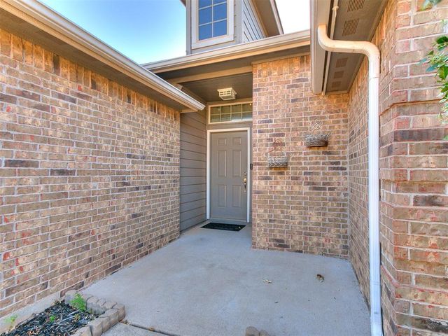 2404 Vintage Park Lane, Yukon, OK 73099