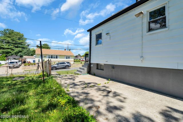 414 S Pine Avenue, South Amboy, NJ 08879