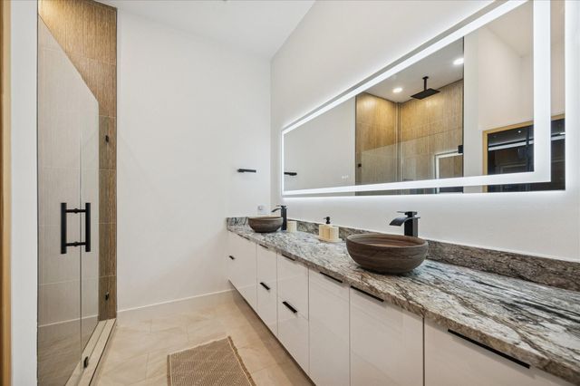 809 Memorial Heights Drive, Houston, TX 77007