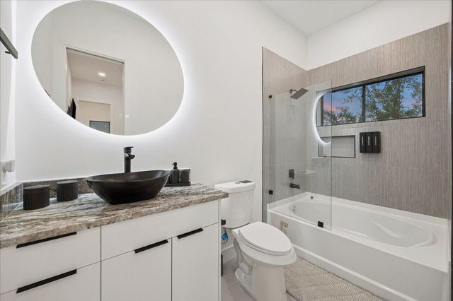 809 Memorial Heights Drive, Houston, TX 77007