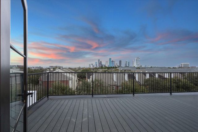 809 Memorial Heights Drive, Houston, TX 77007