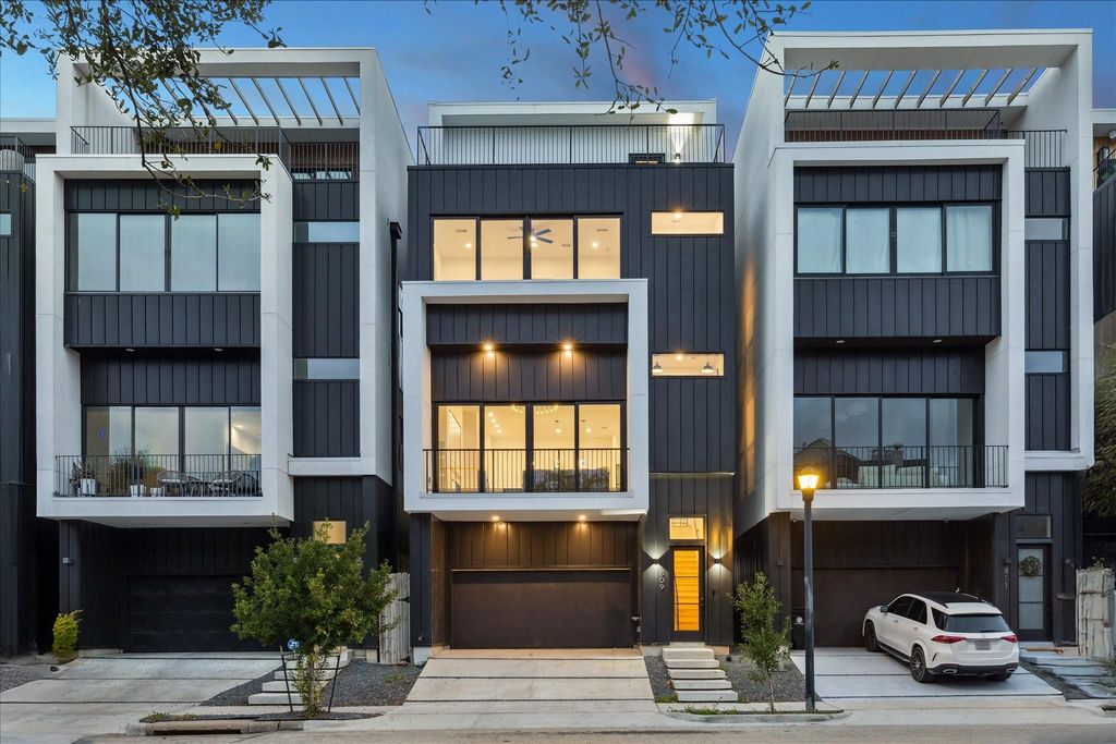 809 Memorial Heights Drive, Houston, TX 77007