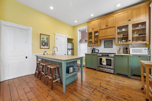 40 Smith Place, Columbus, OH 43201