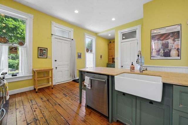 40 Smith Place, Columbus, OH 43201
