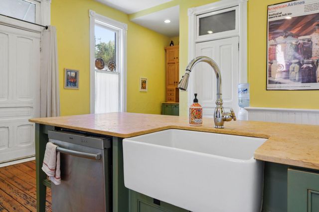 40 Smith Place, Columbus, OH 43201