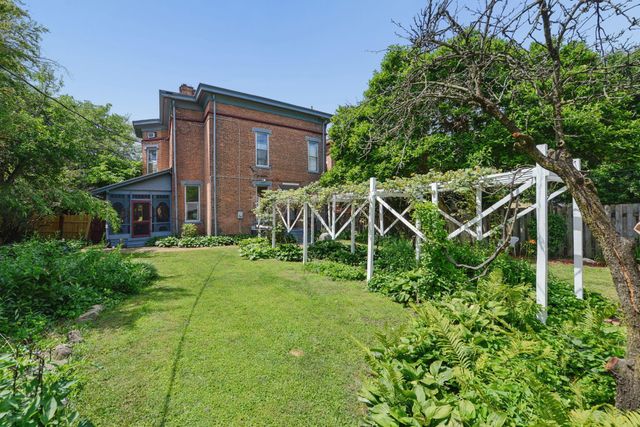 40 Smith Place, Columbus, OH 43201
