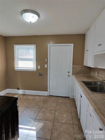 820 West Boulevard, Charlotte, NC 28203
