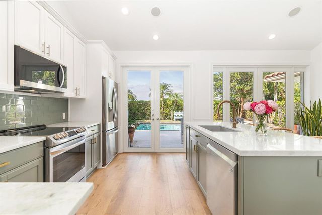 2379 Windsor Way Court, Wellington, FL 33414