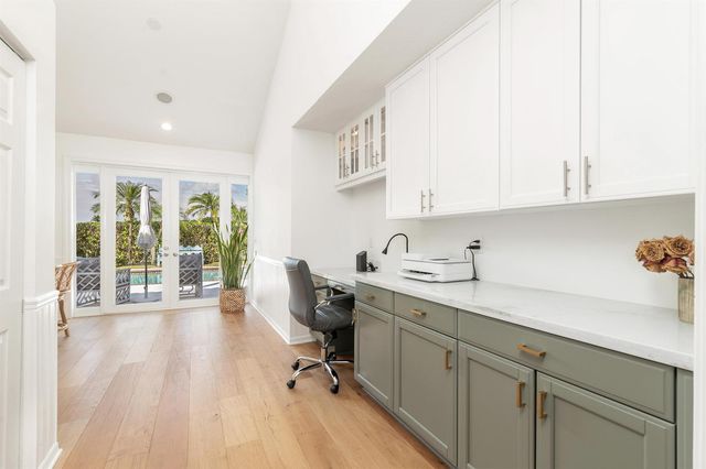 2379 Windsor Way Court, Wellington, FL 33414
