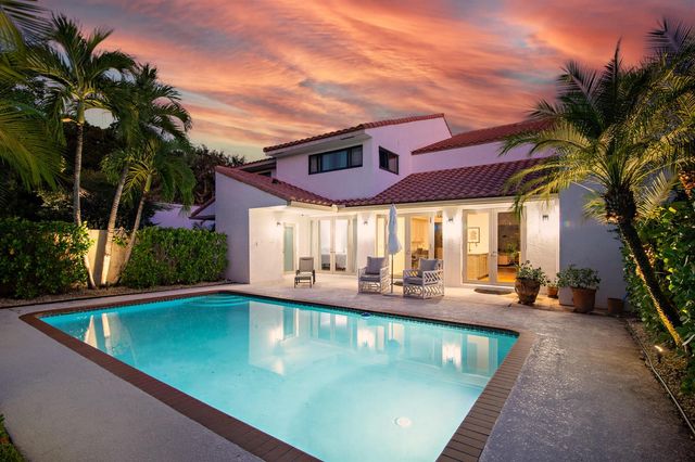 2379 Windsor Way Court, Wellington, FL 33414