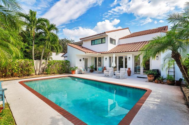 2379 Windsor Way Court, Wellington, FL 33414