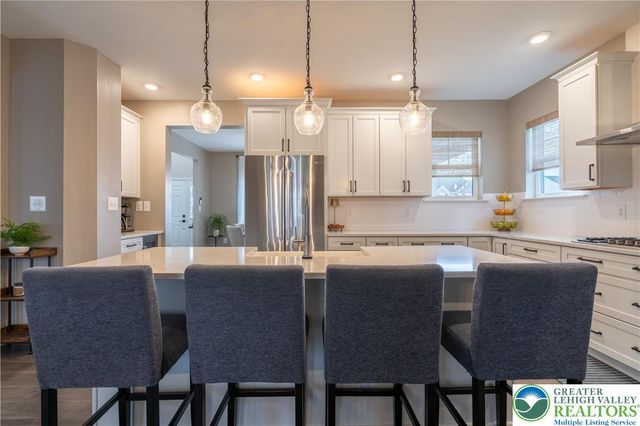 1024 Bayberry Drive, Pennsburg Boro, PA 18073