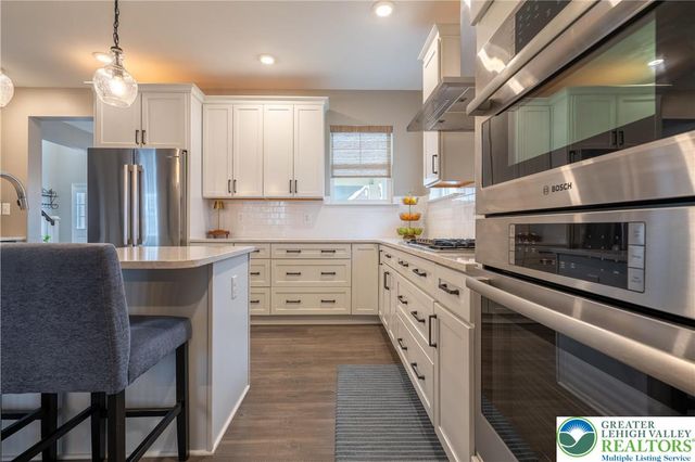 1024 Bayberry Drive, Pennsburg Boro, PA 18073