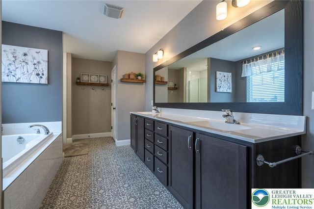 1024 Bayberry Drive, Pennsburg Boro, PA 18073