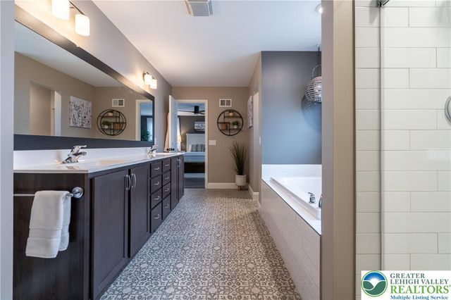 1024 Bayberry Drive, Pennsburg Boro, PA 18073