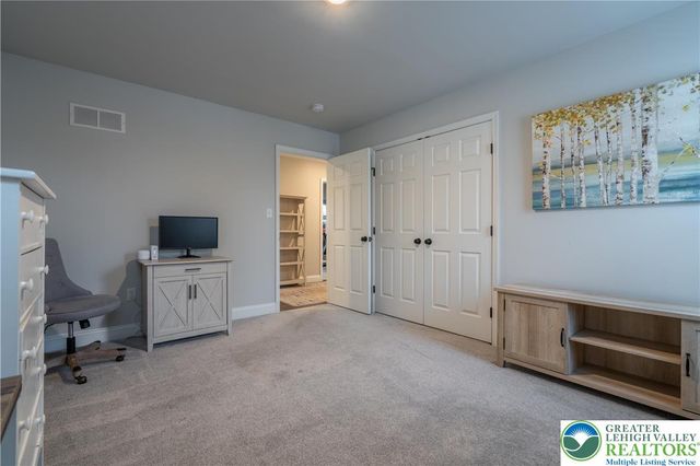 1024 Bayberry Drive, Pennsburg Boro, PA 18073