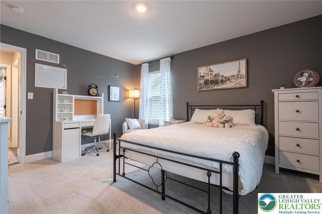 1024 Bayberry Drive, Pennsburg Boro, PA 18073