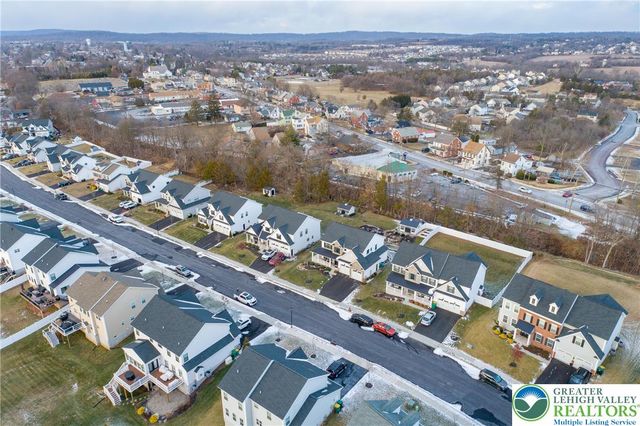 1024 Bayberry Drive, Pennsburg Boro, PA 18073