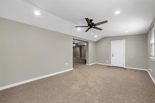 6943 NW Eisenhower Dr, Lawton, OK 73505