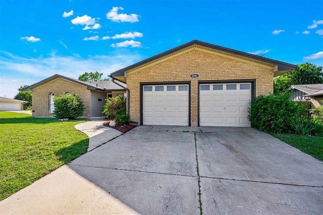6943 NW Eisenhower Dr, Lawton, OK 73505