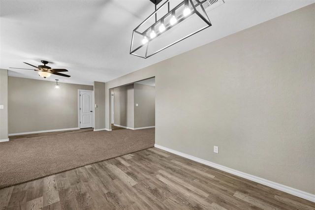 6943 NW Eisenhower Dr, Lawton, OK 73505