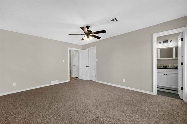 6943 NW Eisenhower Dr, Lawton, OK 73505