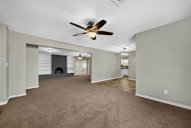6943 NW Eisenhower Dr, Lawton, OK 73505