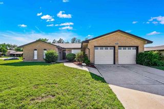 6943 NW Eisenhower Dr, Lawton, OK 73505