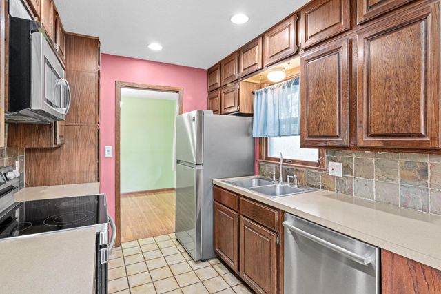 7012 Newton Avenue N, Brooklyn Center, MN 55430