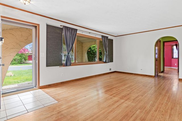 7012 Newton Avenue N, Brooklyn Center, MN 55430