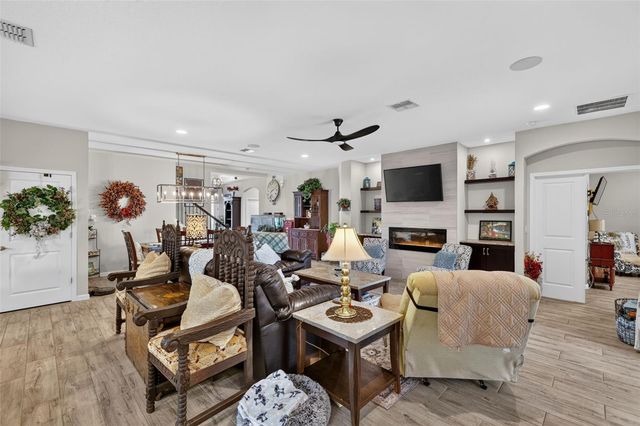 1300 BLARNEY STREET, Minneola, FL 34715