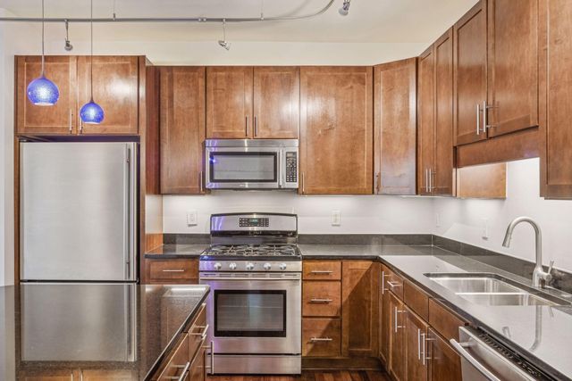 317 Groveland Avenue 116, Minneapolis, MN 55403