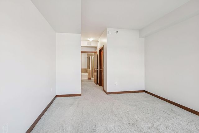 317 Groveland Avenue 116, Minneapolis, MN 55403