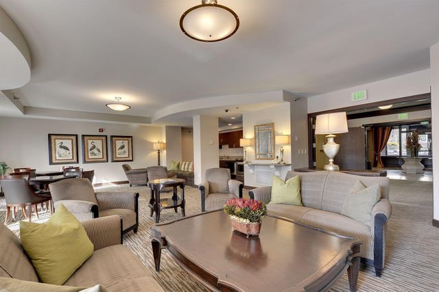 317 Groveland Avenue 116, Minneapolis, MN 55403