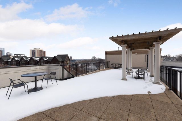 317 Groveland Avenue 116, Minneapolis, MN 55403