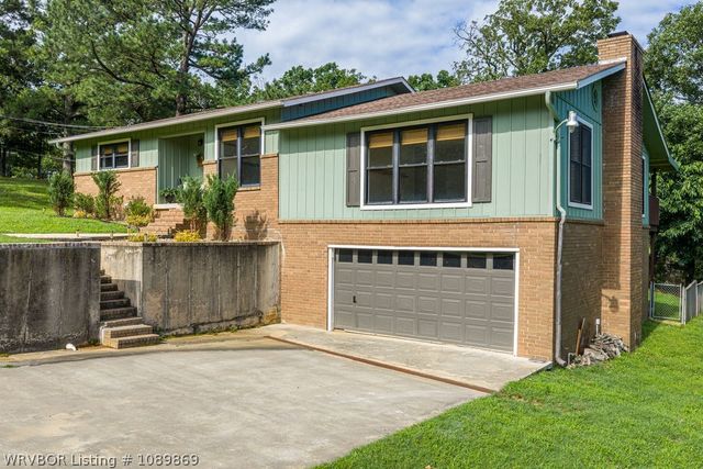 911 Hillcrest Drive, Greenwood, AR 72936