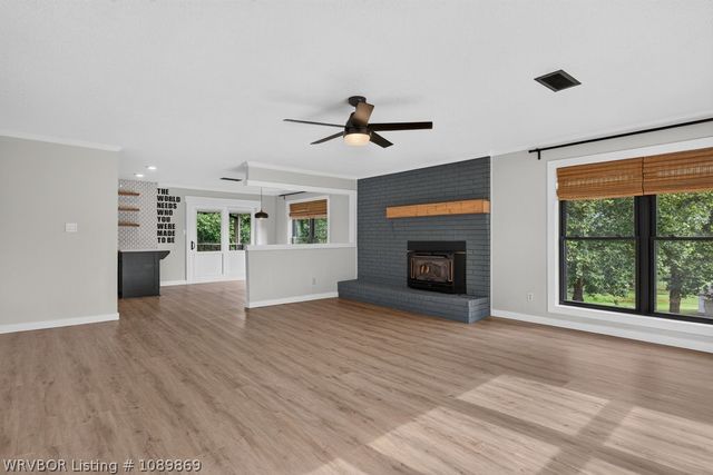 911 Hillcrest Drive, Greenwood, AR 72936