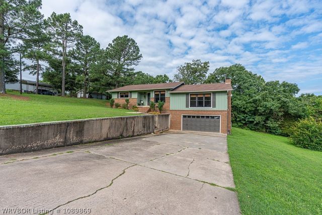 911 Hillcrest Drive, Greenwood, AR 72936