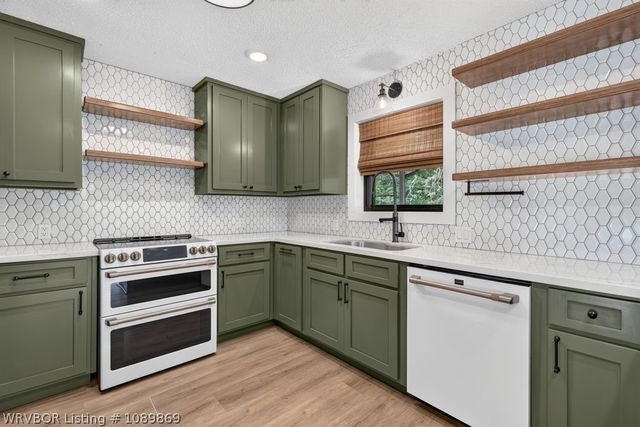 911 Hillcrest Drive, Greenwood, AR 72936