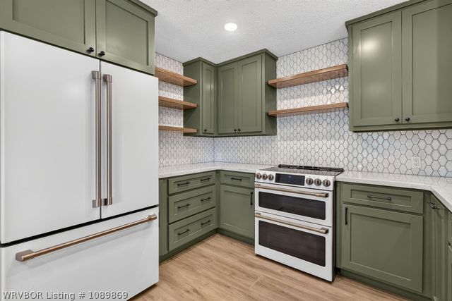 911 Hillcrest Drive, Greenwood, AR 72936