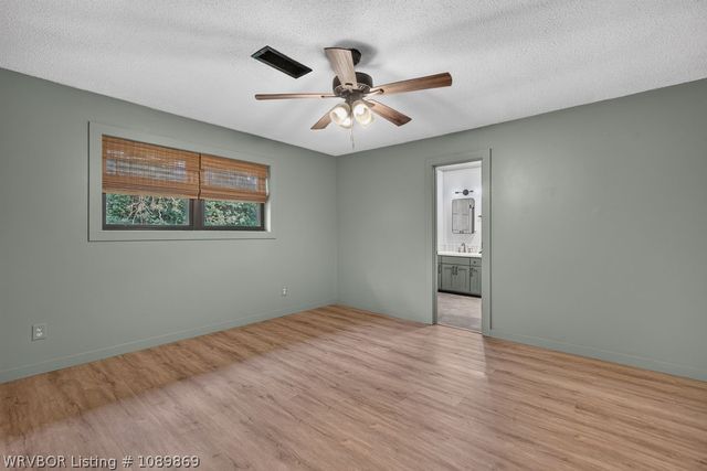 911 Hillcrest Drive, Greenwood, AR 72936