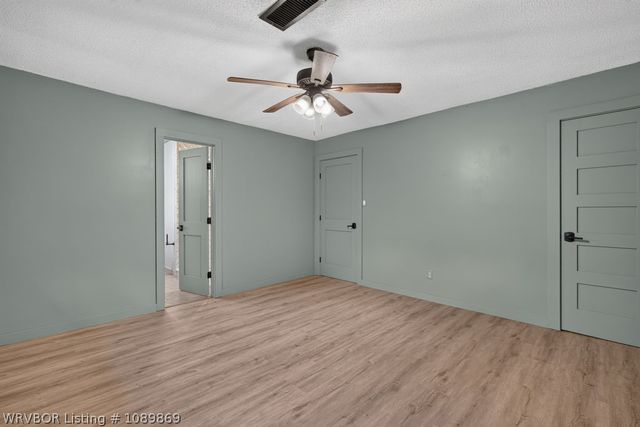 911 Hillcrest Drive, Greenwood, AR 72936