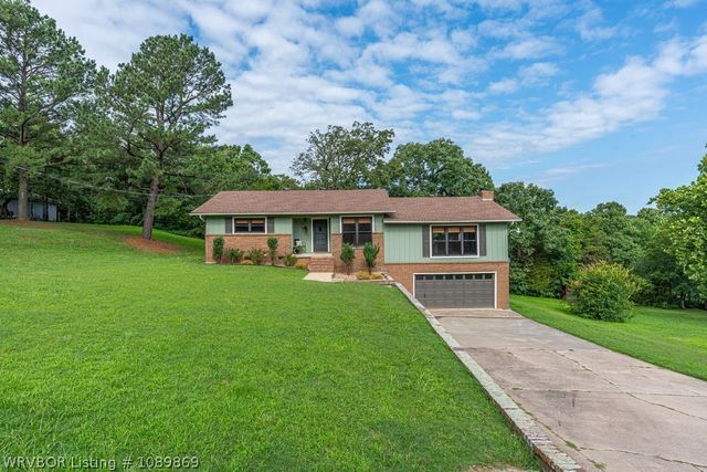911 Hillcrest Drive, Greenwood, AR 72936