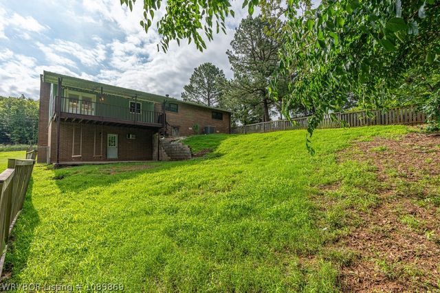 911 Hillcrest Drive, Greenwood, AR 72936