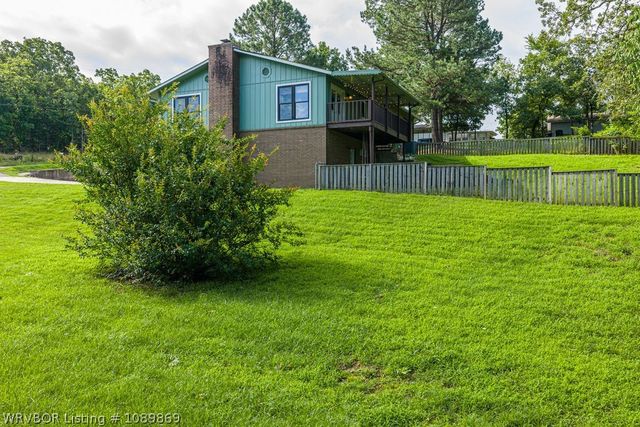 911 Hillcrest Drive, Greenwood, AR 72936