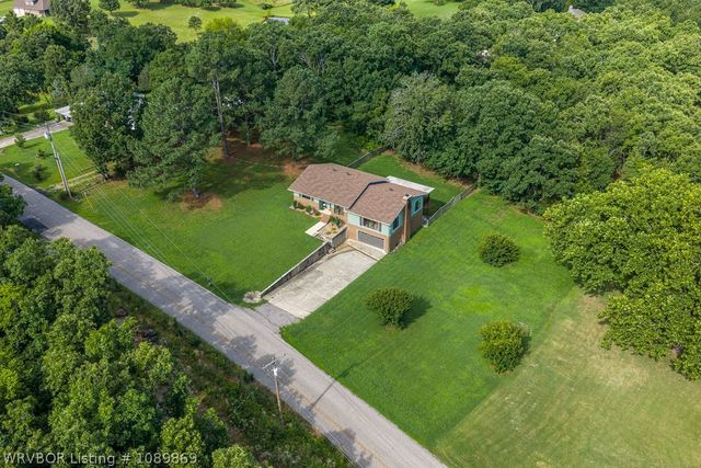 911 Hillcrest Drive, Greenwood, AR 72936