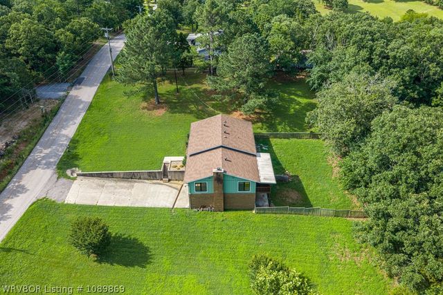 911 Hillcrest Drive, Greenwood, AR 72936
