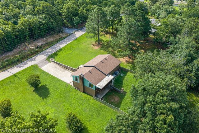 911 Hillcrest Drive, Greenwood, AR 72936