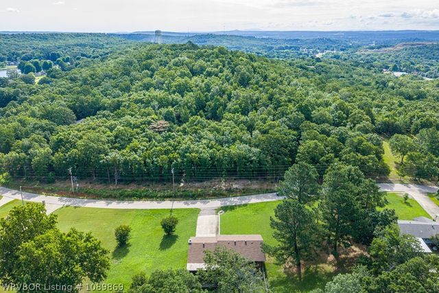 911 Hillcrest Drive, Greenwood, AR 72936
