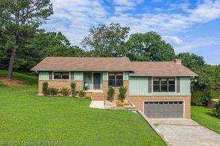 911 Hillcrest Drive, Greenwood, AR 72936